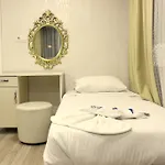 Simge イスタンブール